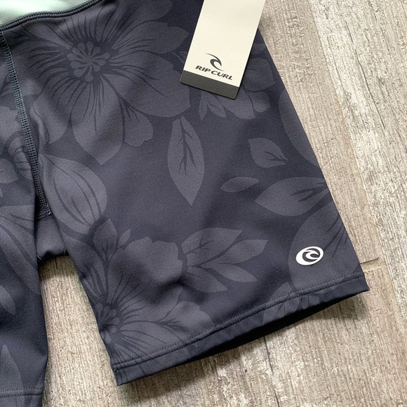 🔥🔥RIP CURL - HEAT WAVE SHORT🔥🔥 - Picture 6 of 9